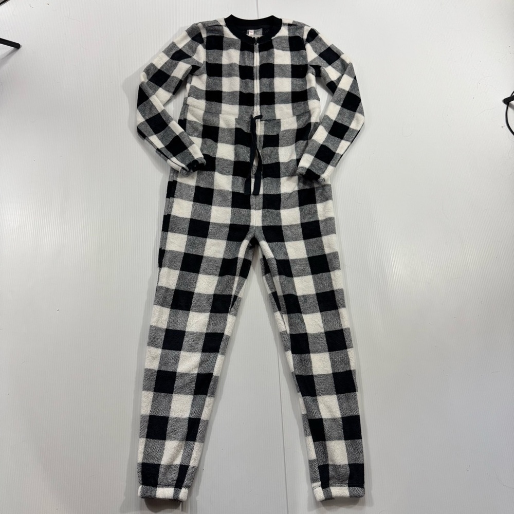 565. Women’s SO Black and White Checkered Footie (XS)